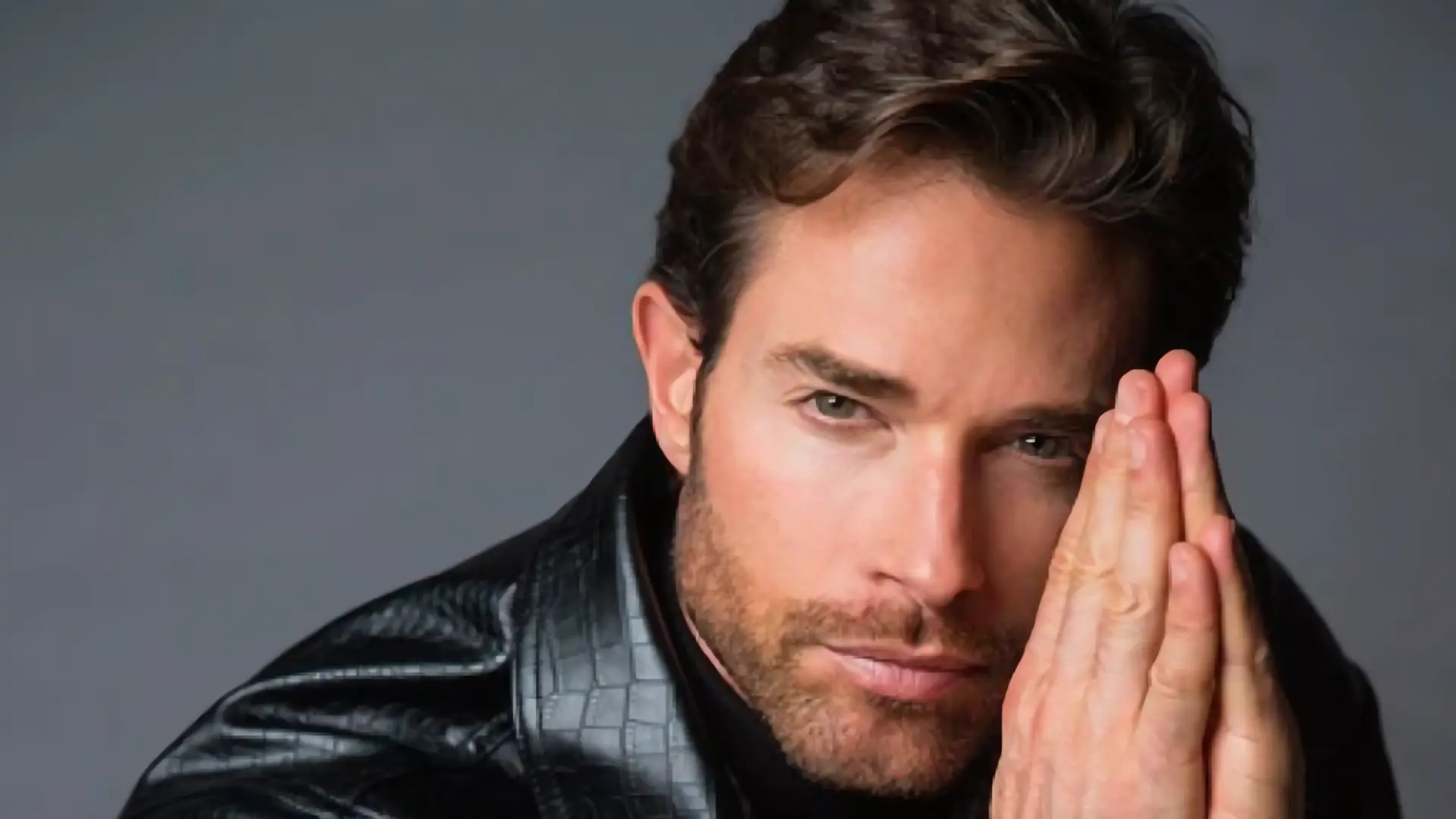 Sebastián Rulli: Un desnudo que abraza la autoaceptación
