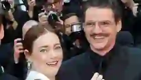 Pascal salva a Stone de una abeja en Cannes
