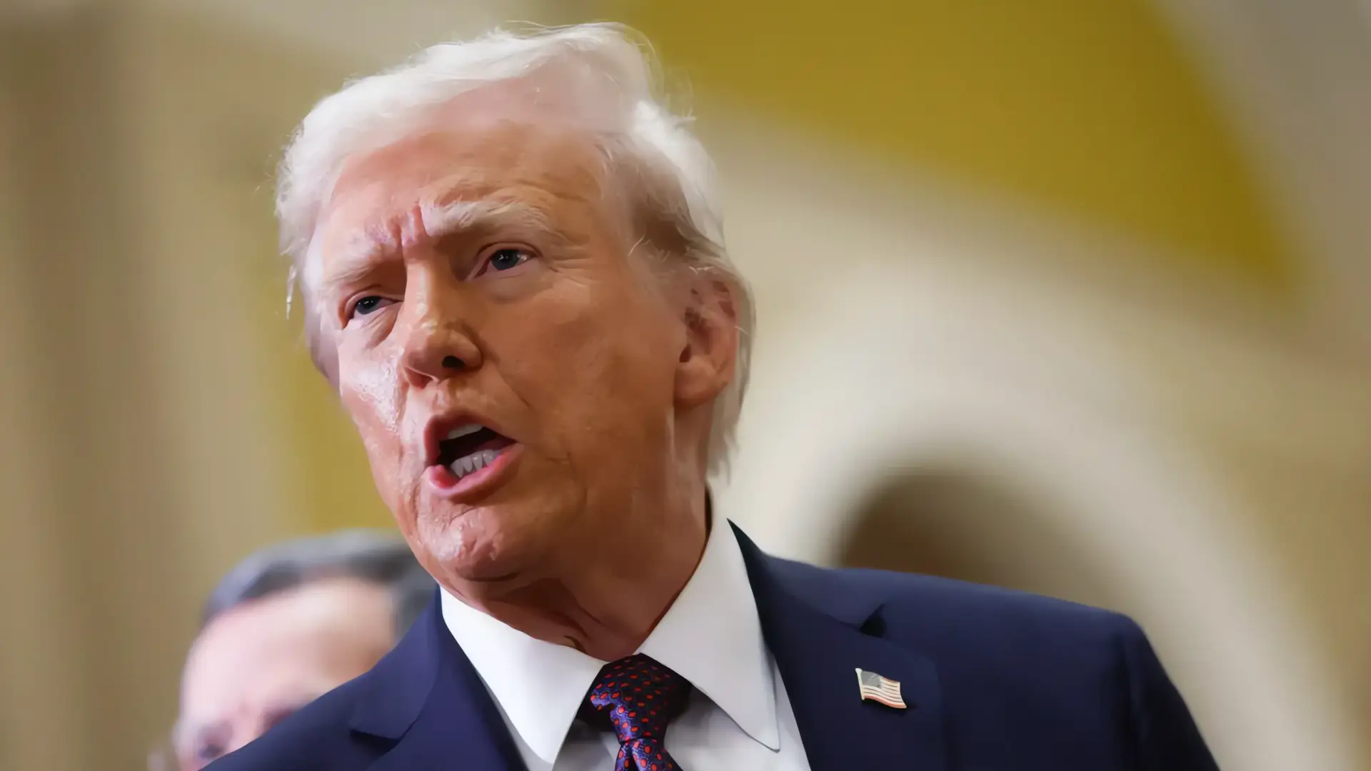 Trump afirma tener "control total" sobre el espacio aéreo iraní
