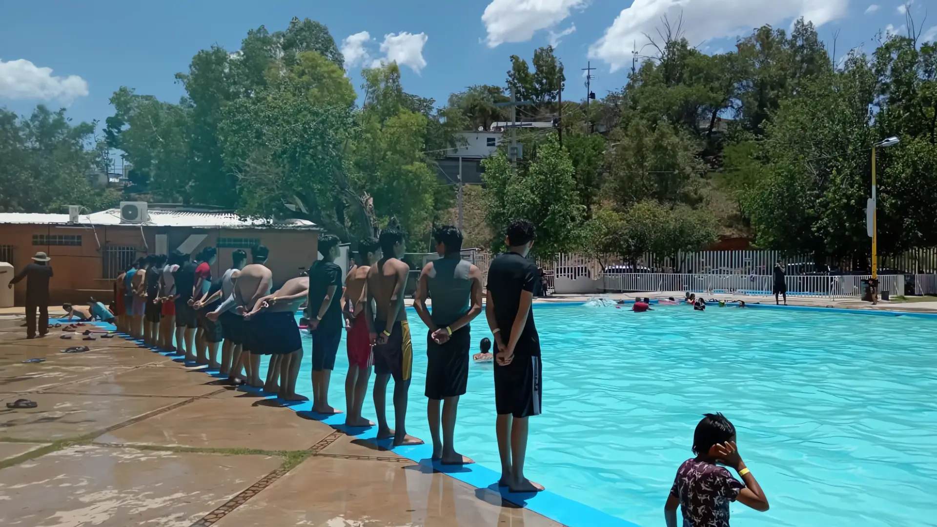 Alberca Pública de Nogales: ¡Cursos de Verano y Diversión Abiertos!
