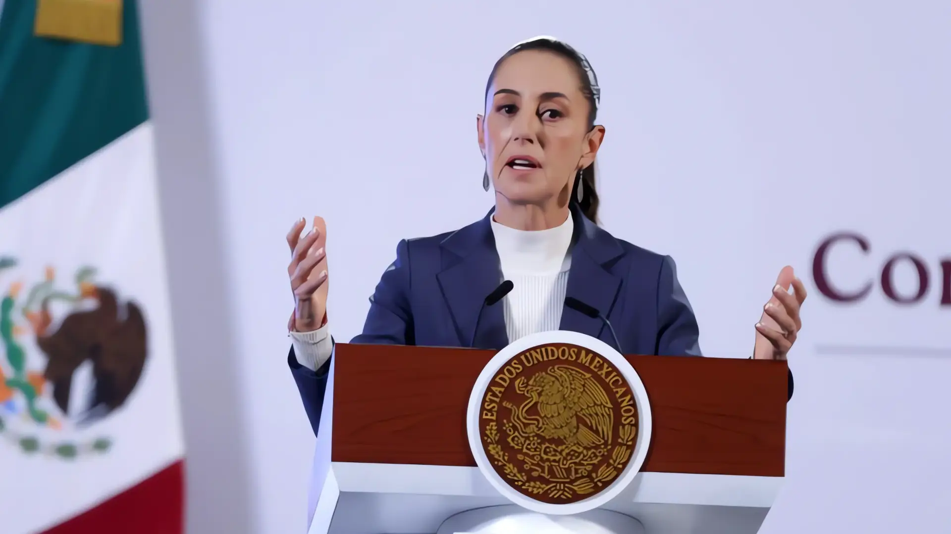 Sheinbaum evalúa daños y acciones legales por basura espacial de SpaceX en Tamaulipas
