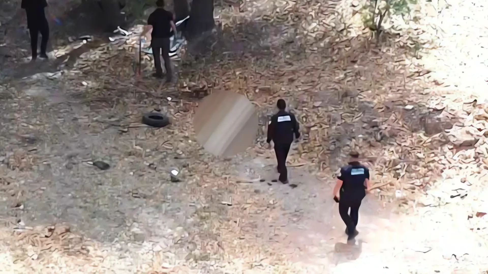 Descubren restos humanos en bolsas cerca de vías del tren en Nogales
