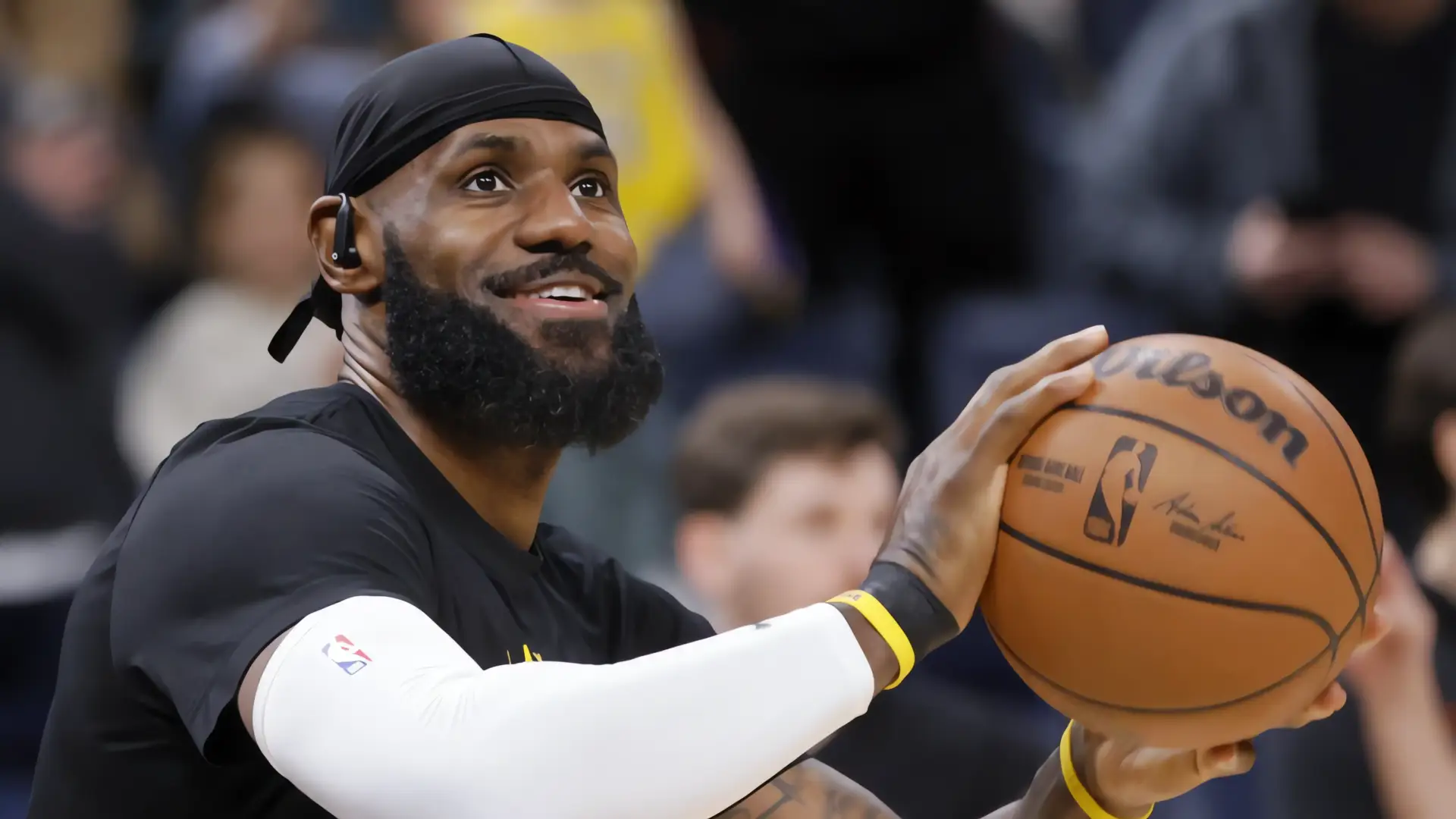 LeBron James se encamina a su temporada 23
