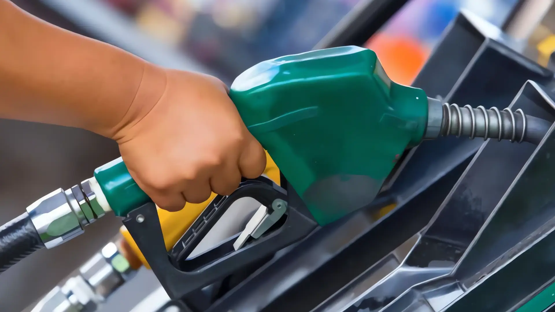 Gobierno elimina subsidio a gasolina Magna; prevén alza de precios