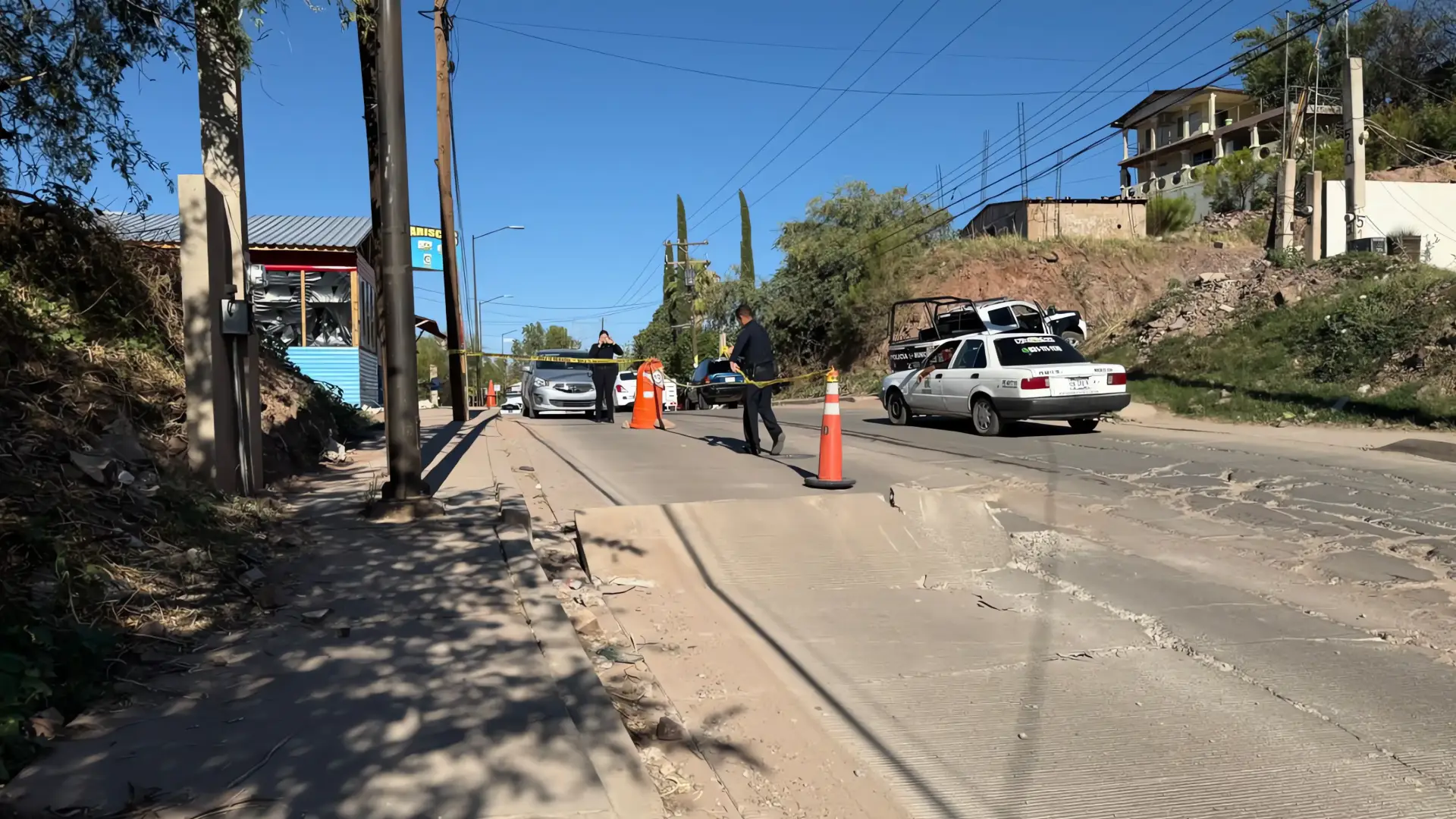 Reparación de socavón en la calle Buenos Aires
