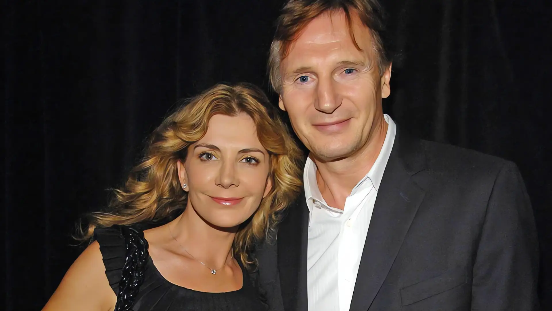 Liam Neeson y Pamela Anderson: Un nuevo amor tras la pérdida
