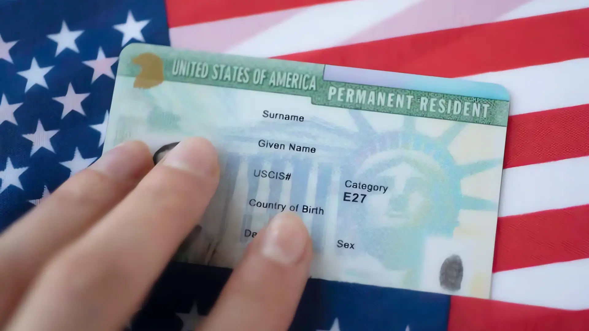 Aceleran deportaciones de solicitantes de green card
