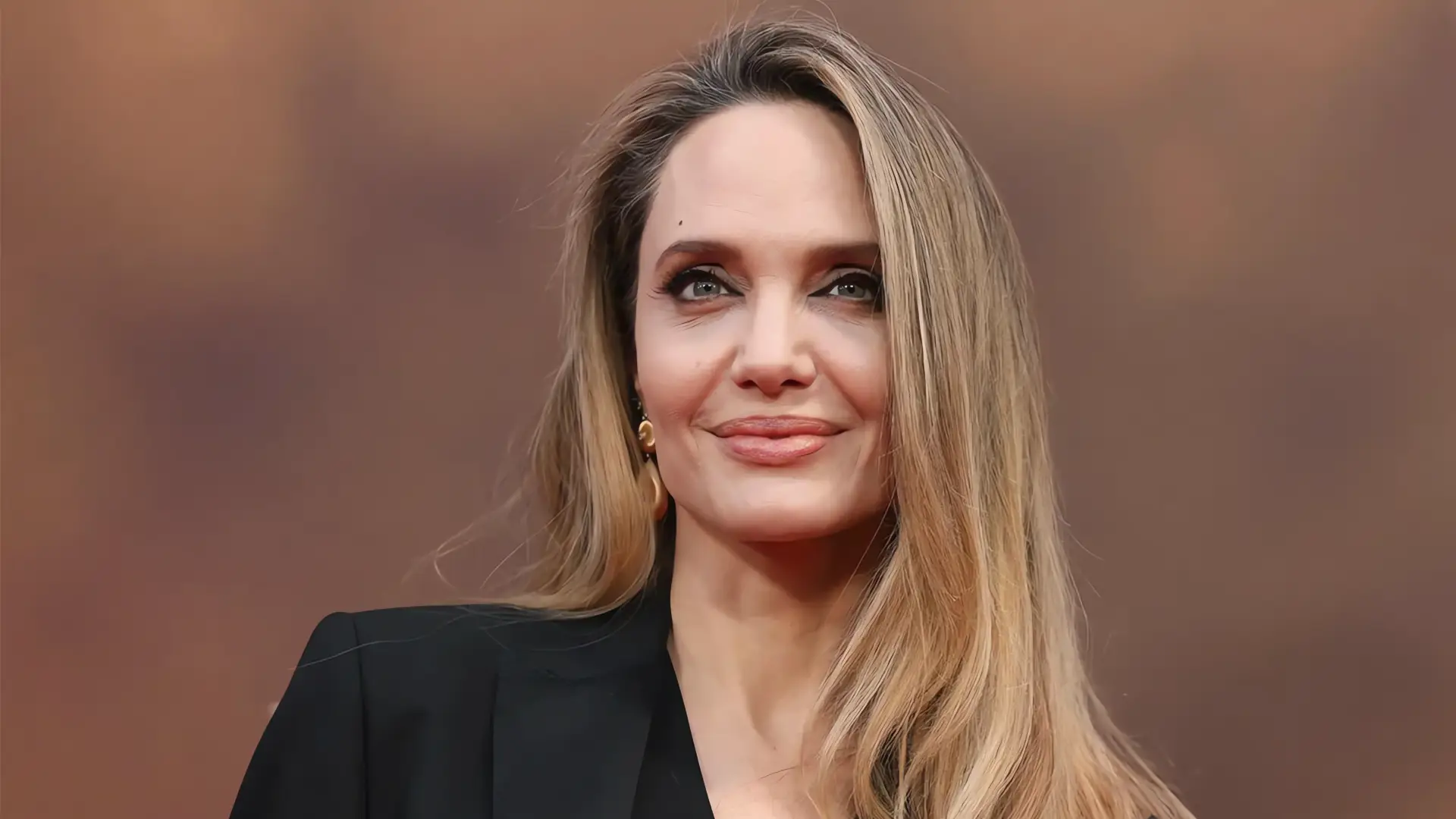 Angelina Jolie prepara su mudanza al extranjero tras la mayoría de edad de sus hijos