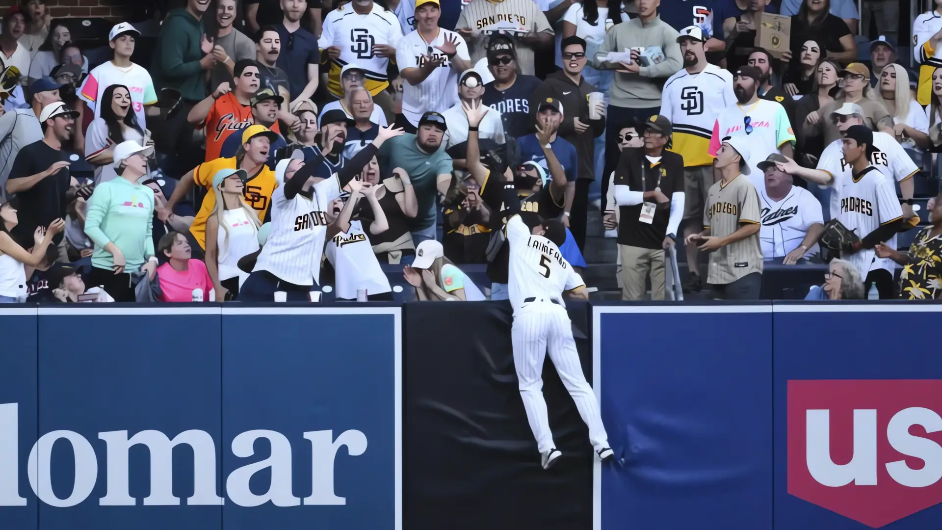 Jonrones de Ramos, Devers y Flores impulsan victoria de Gigantes sobre Padres
