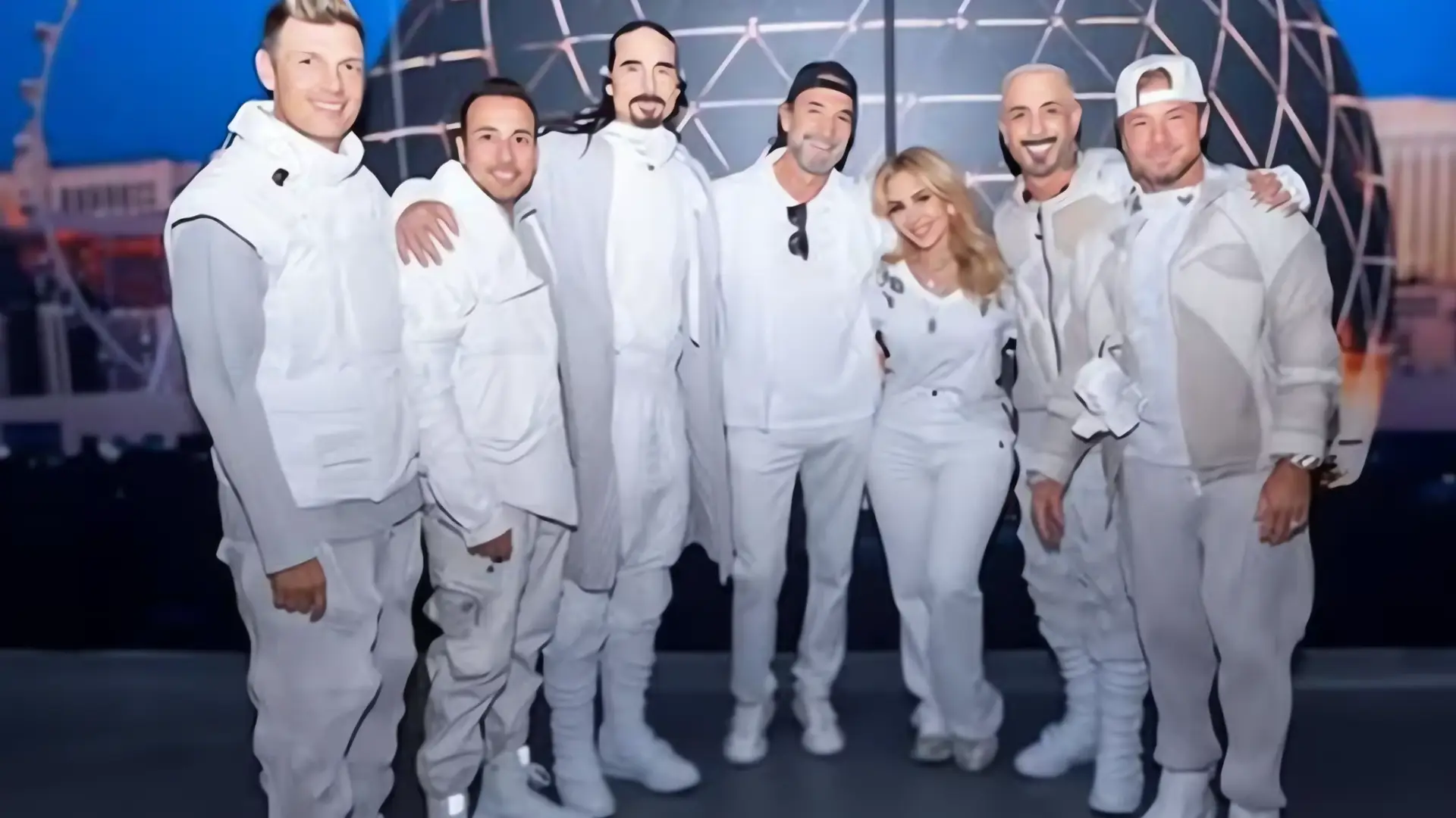 Marco Antonio Solís y Backstreet Boys: Encuentro Inesperado
