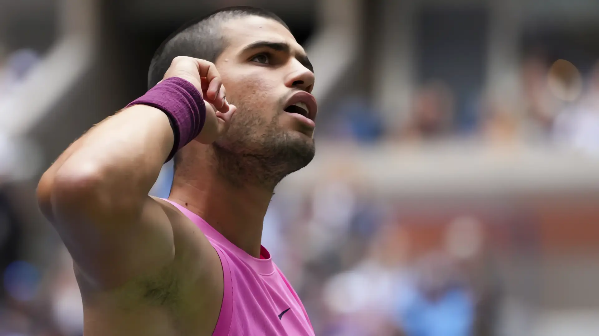 Alcaraz arrolla a Lehecka y se planta en semis del US Open
