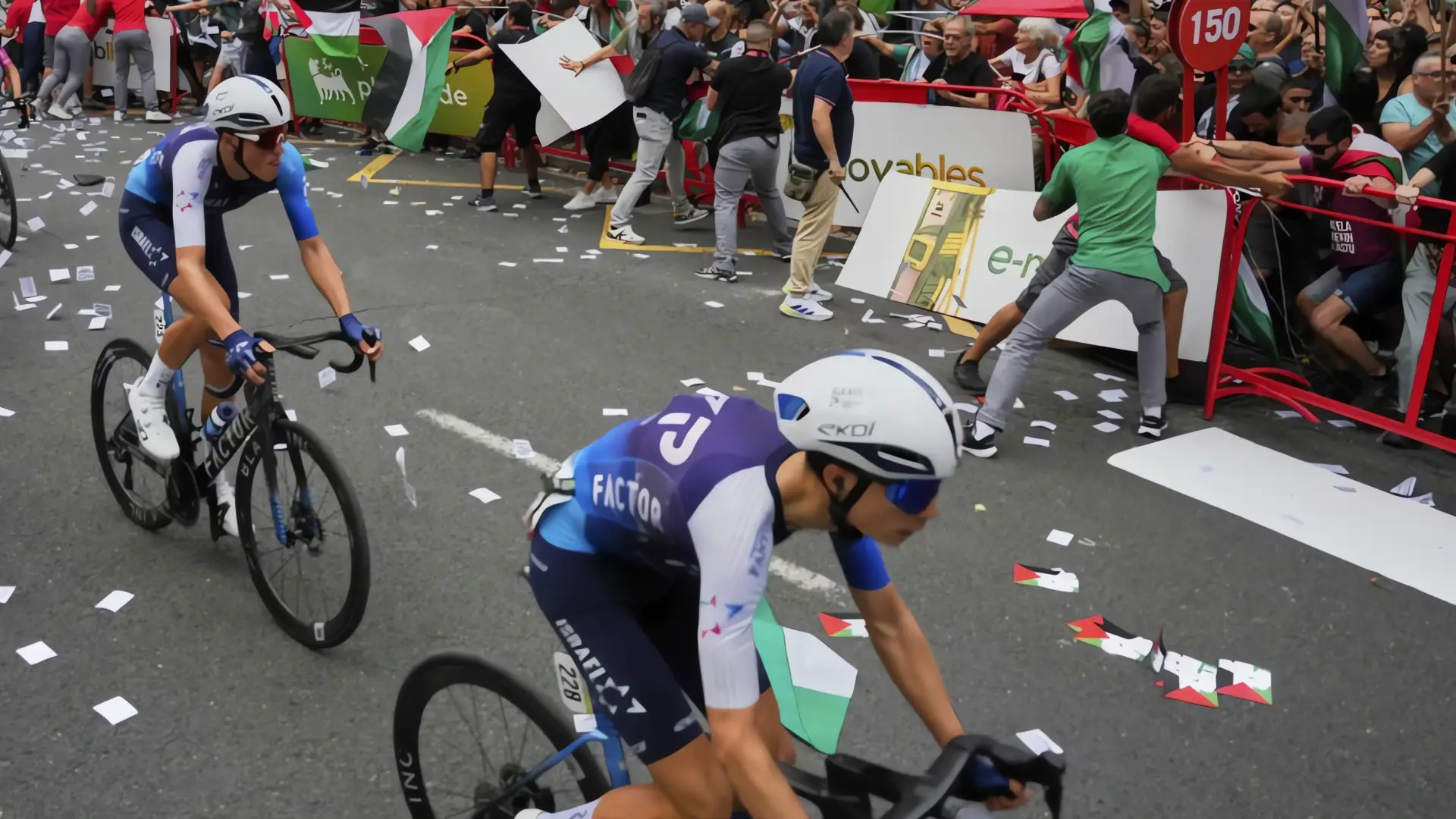 Protestas empañan triunfo de Bernal en la Vuelta a España
