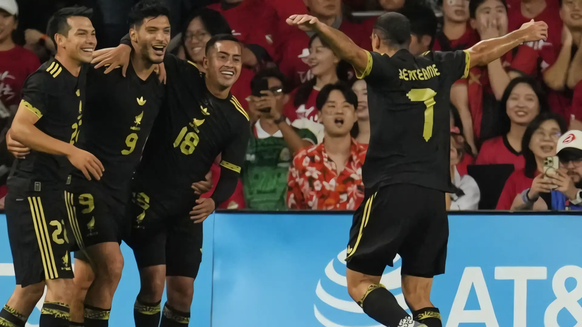 México cae al 14° en ranking FIFA; España recupera el primer lugar