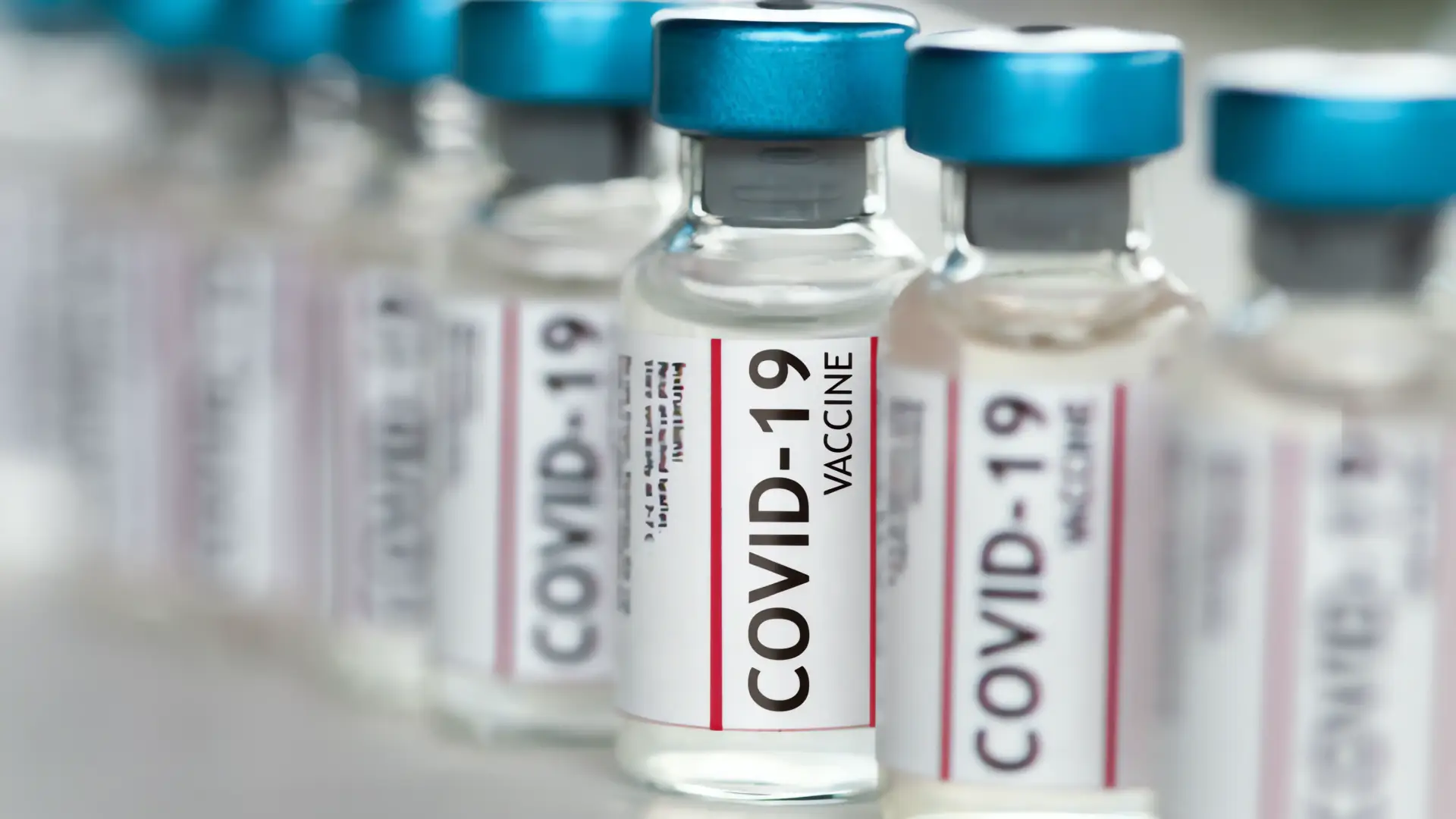 Arizona levanta mandato de vacuna contra COVID-19 antes de la temporada de gripe
