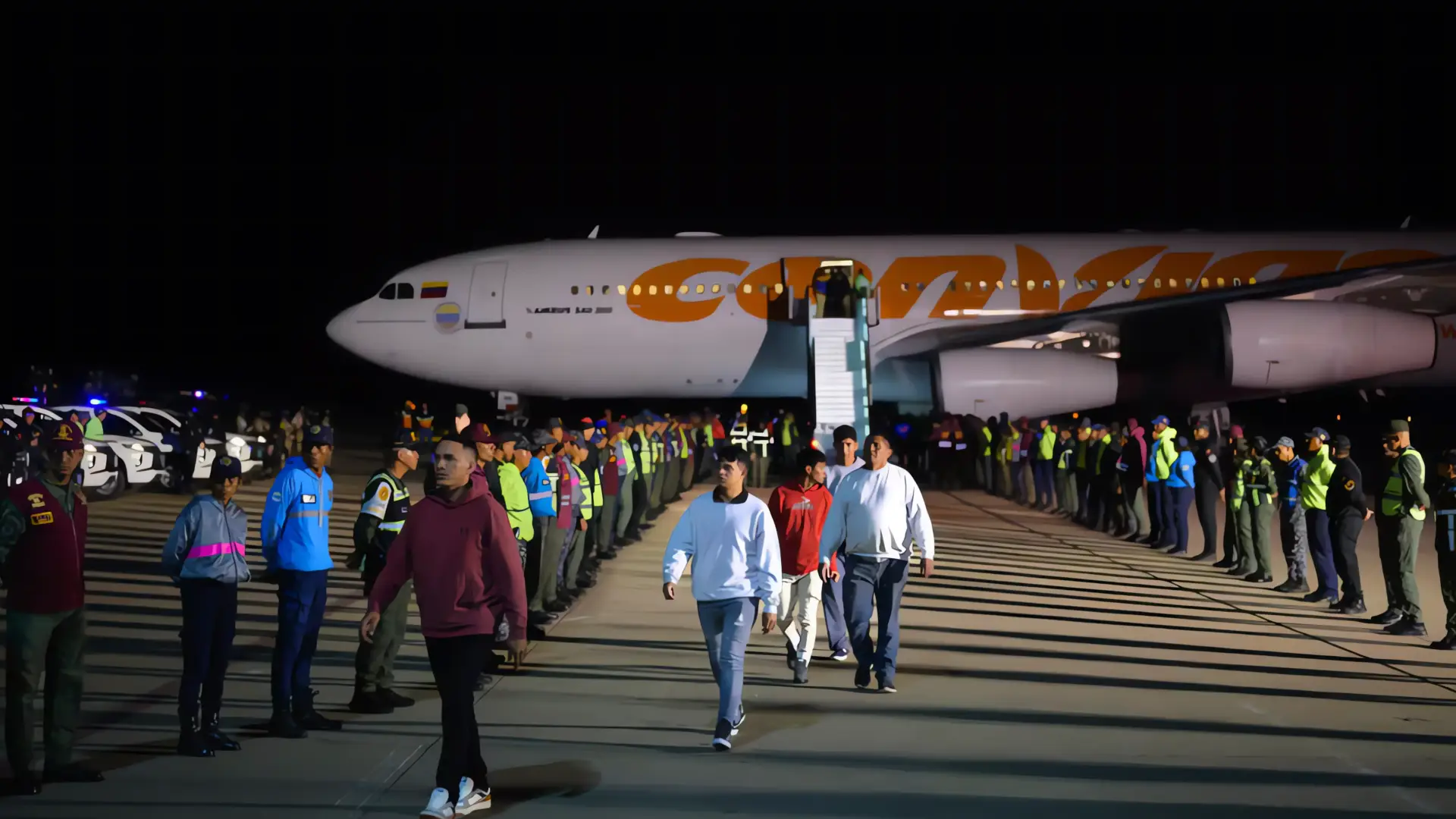 Vuelos secretos trasladaron a 44,000 migrantes bajo la administración Trump