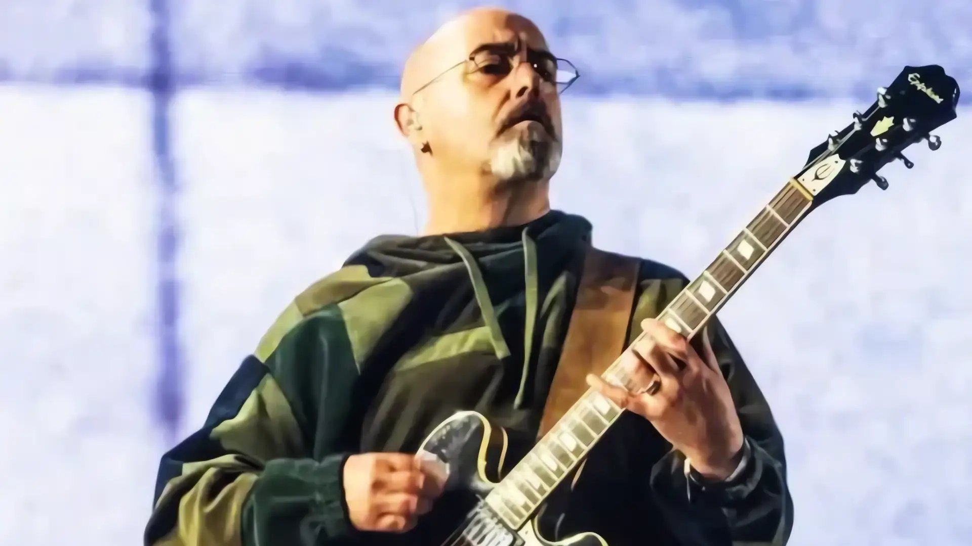 Bonehead de Oasis revela diagnóstico de cáncer de próstata tras gira por México