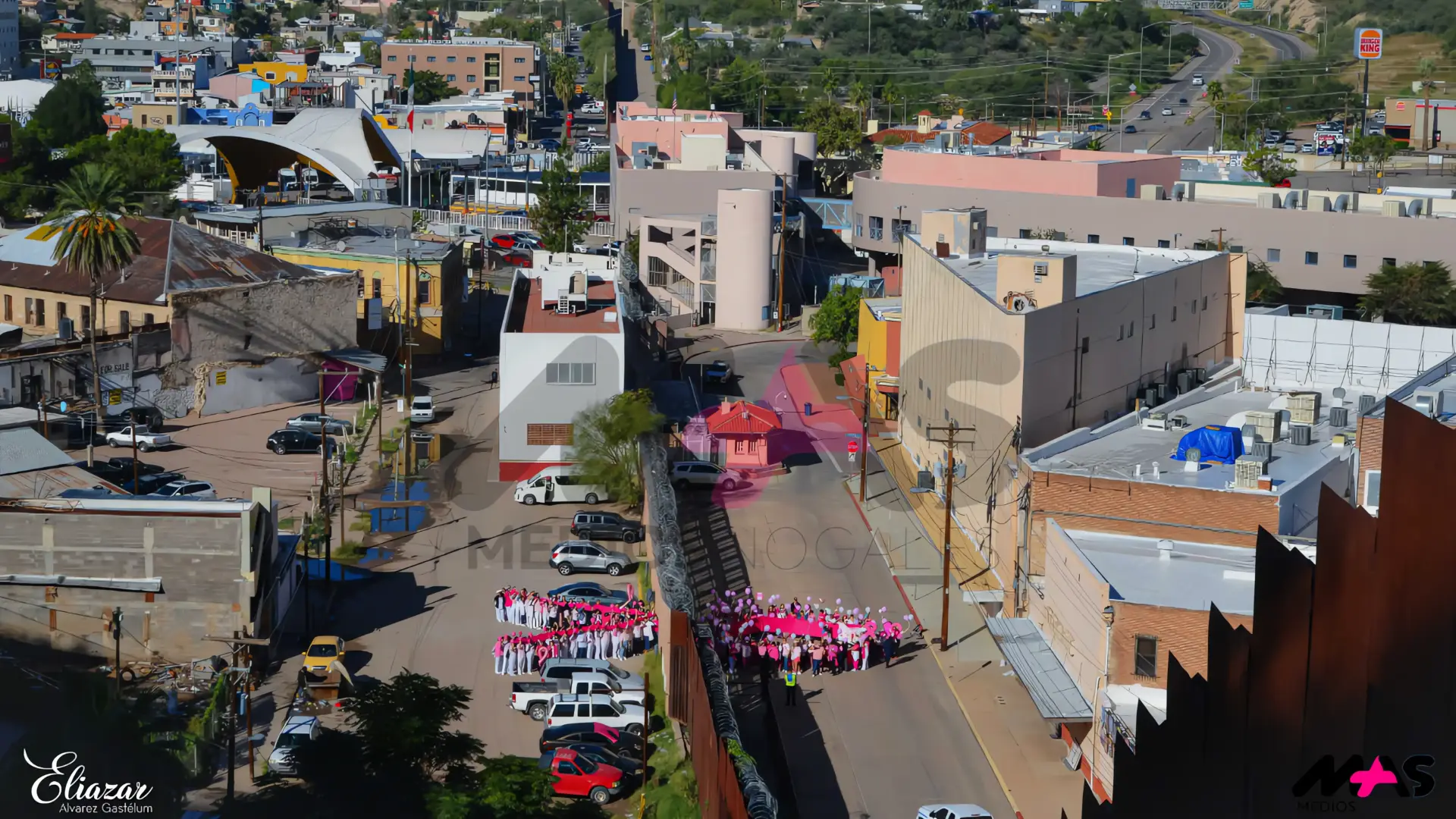 Nogales unidos en la lucha contra el cáncer de mama: Marcha binacional refuerza la conciencia y solidaridad comunitaria