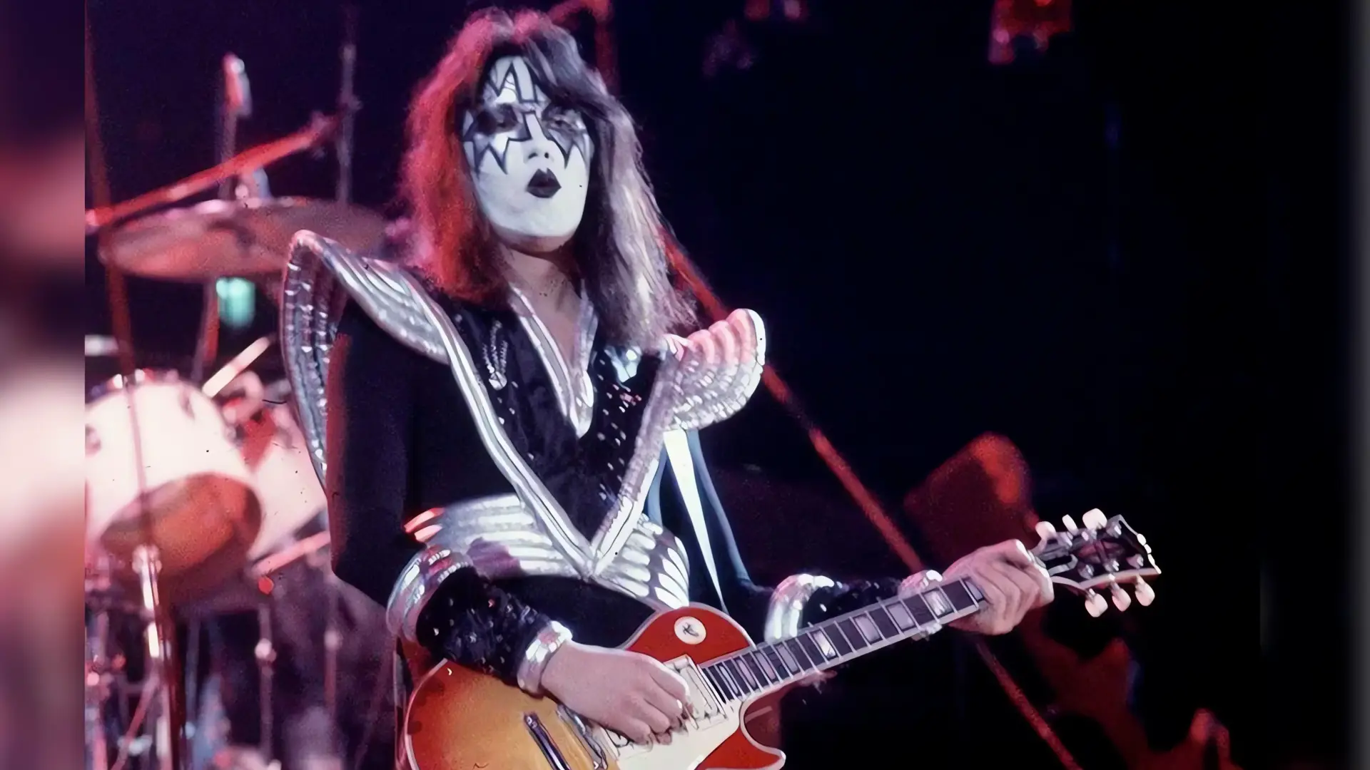 Muere Ace Frehley, exguitarrista de KISS, a los 74 años tras complicaciones de salud