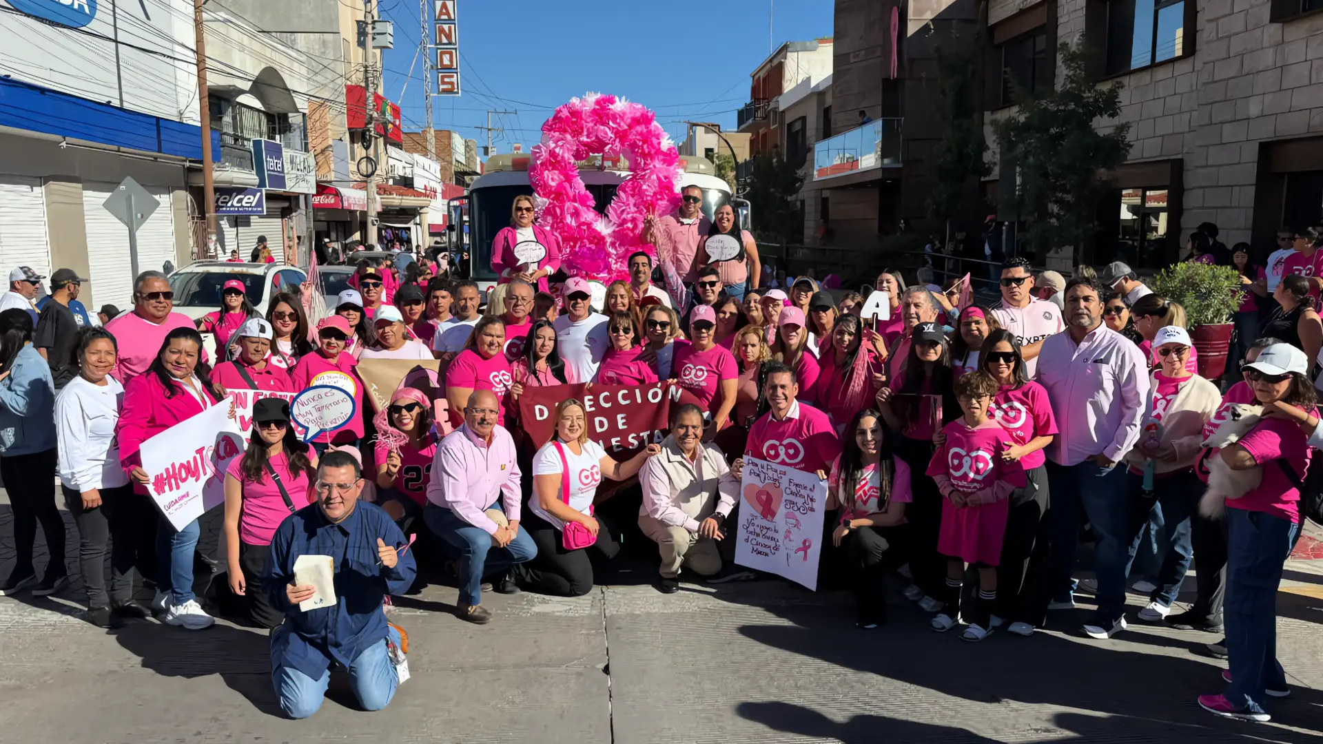 Nogales se Viste de Rosa en Marcha Unida por la Prevención del Cáncer de Mama