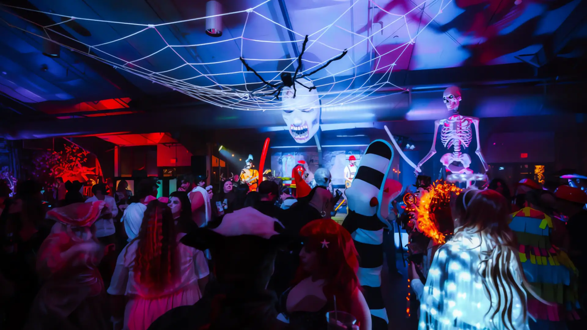 Tres ataques violentos manchan las fiestas de Halloween en el Valle de Phoenix