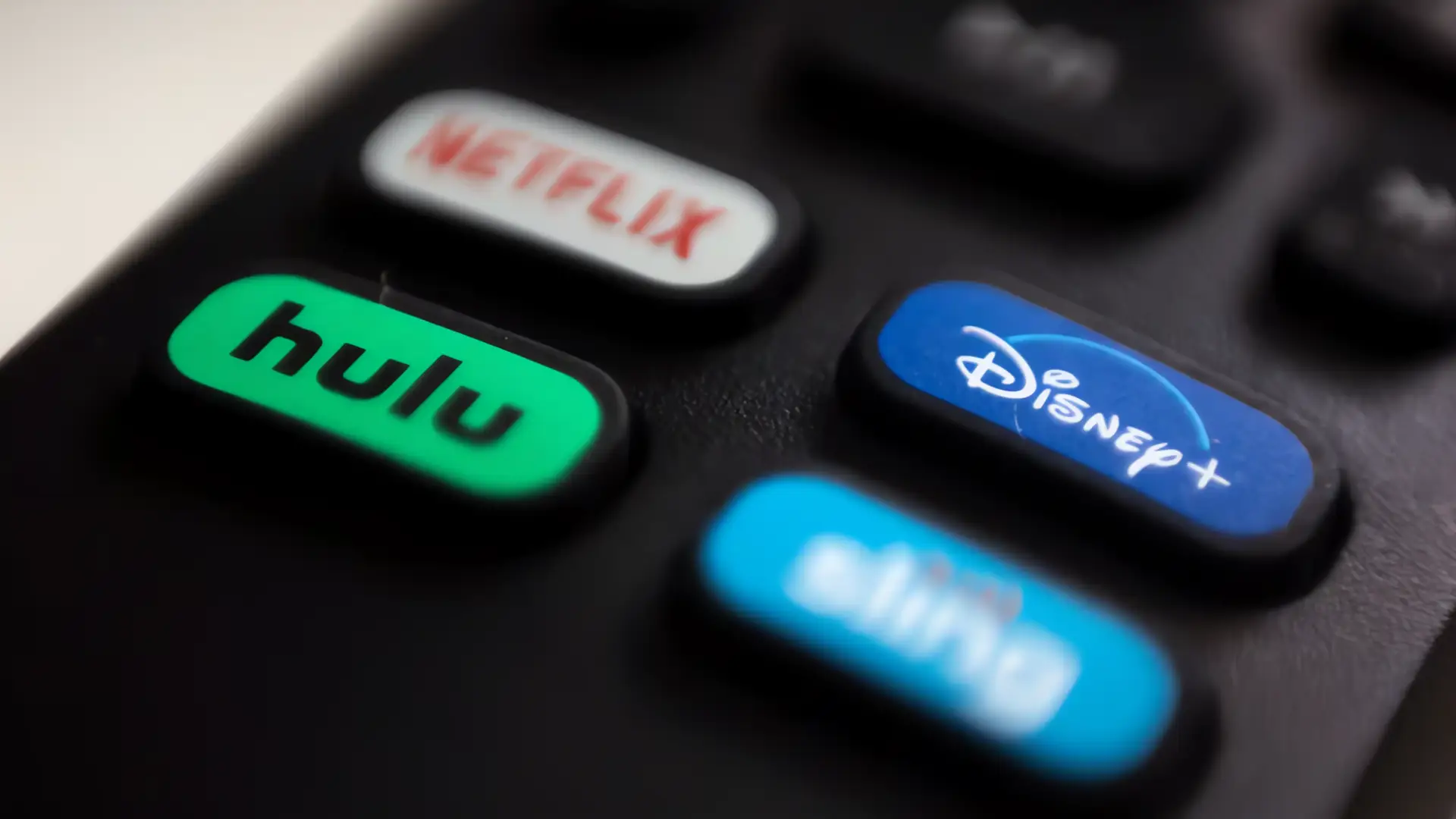 Senado aprueba reforma para frenar cargos no autorizados y facilitar cancelación de suscripciones