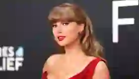 Taylor Swift deslumbra en los Playoffs de la Stanley Cup
