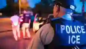 Redadas del ICE generan temor en la comunidad hispana de Texas
