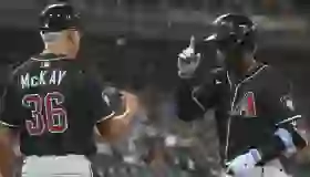 Duelo crucial: Diamondbacks vs. Royals, lanzadores en la mira
