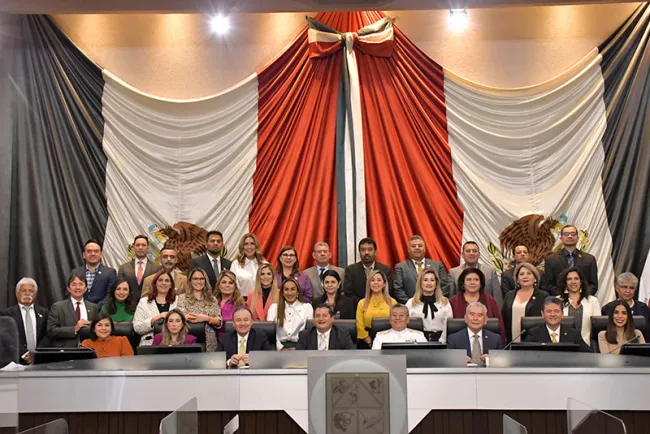 Reconocen a la Armada de México