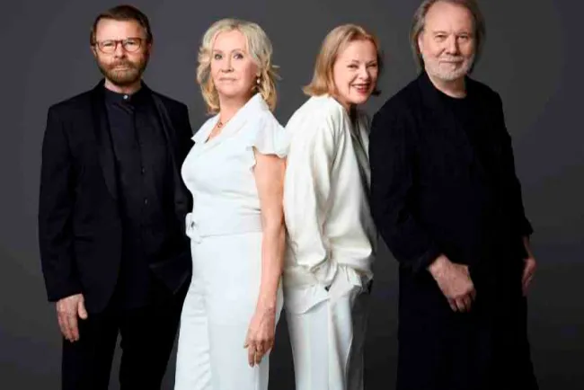 De regreso después de 40 años, ABBA; la crítica se divide