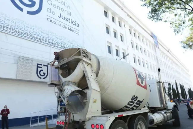 Niegan amparo a expresidente de Cooperativa Cruz Azul y su hijo contra aprehensión