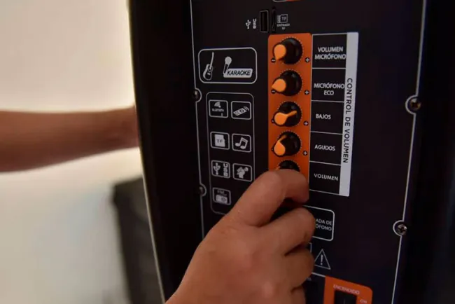 Multan autoridades a ruidosos