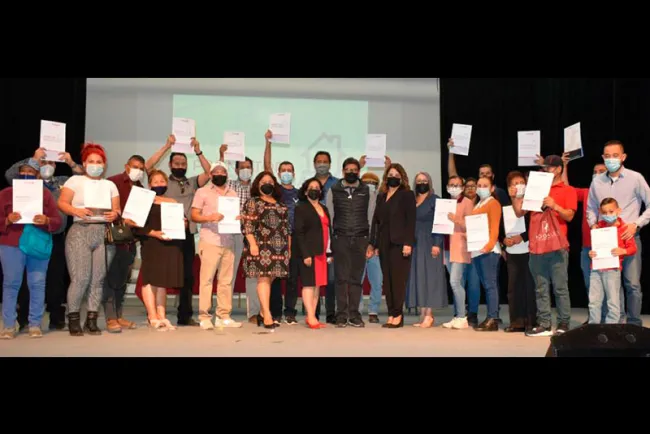 Entrega Ayuntamiento 34 títulos de propiedad