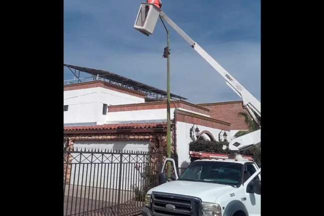 Avanza mejoramiento de alumbrado público