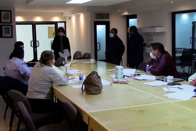 Promueven cambiar reglamentos para beneficio de municipales