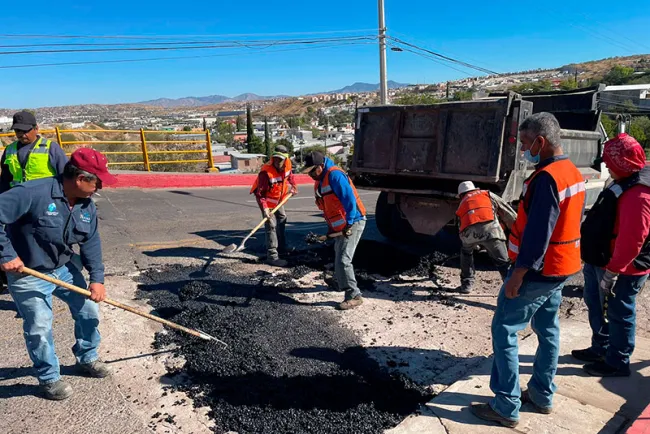 Dan mantenimiento a puente de Villa Sonora