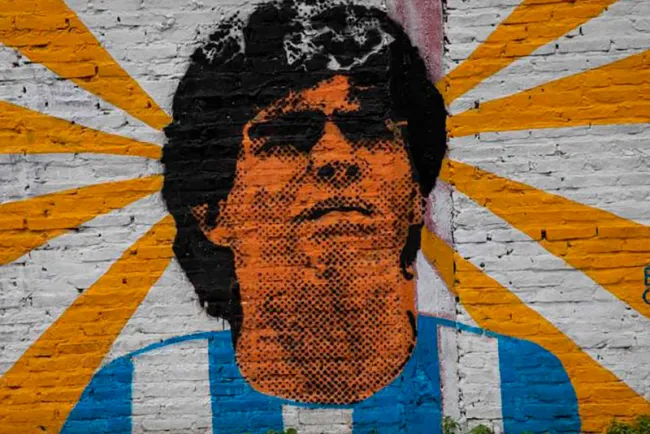 Bautizan una estrella como Maradona