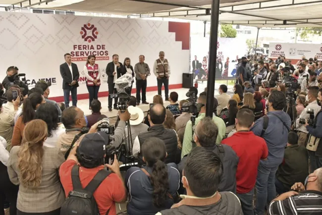 Acerca gobernador Feria de Servicios a la gente