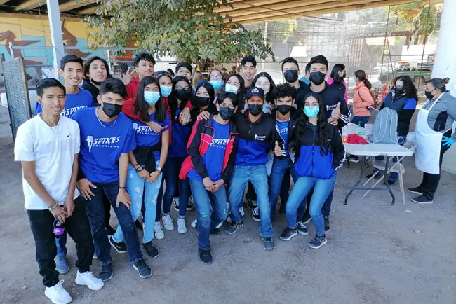 Realizan taquiza en apoyo a atletas del equipo ‘Spikes’