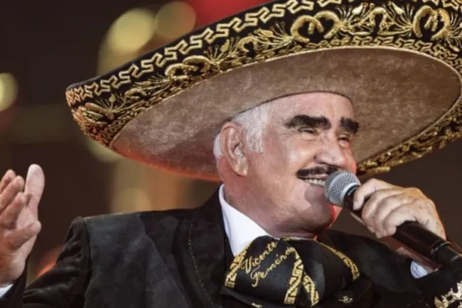 Vicente Fernández regresa a terapia intensiva a casi cuatro meses de ser hospitalizado
