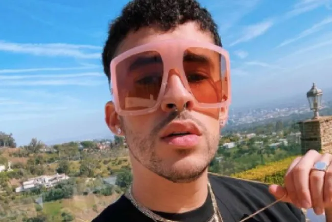 Bad Bunny repite como el artista más escuchado del año en Spotify