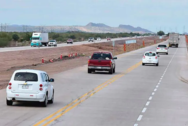 Revisarán situación de carretera