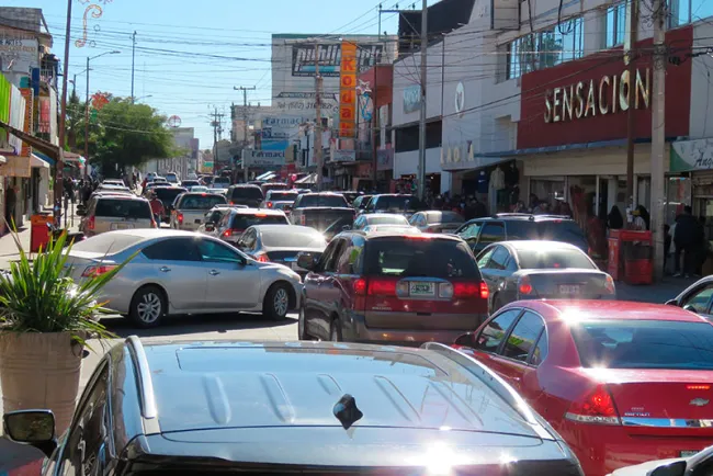 Sigue movilidad a pesar de semáforo Naranja