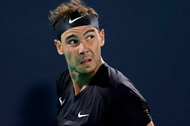 Rafael Nadal da positivo a covid-19