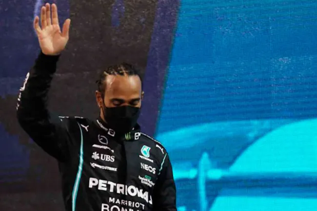 ‘Creo que Hamilton se retira’, según Ecclestone