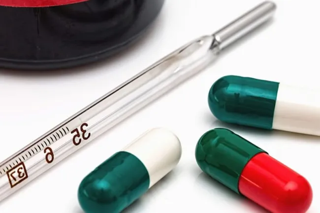 Cofepris alista aprobación de píldoras de Pfizer y Merck contra covid-19