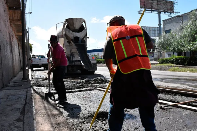 Analizan reparación de calle Ruiz Cortines