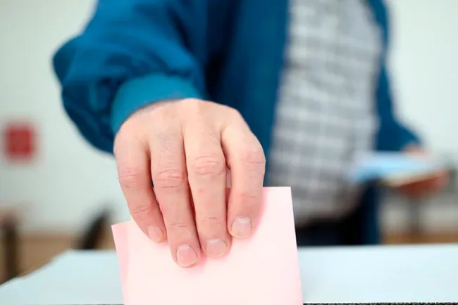 Instala INE Junta para revocación de mandato