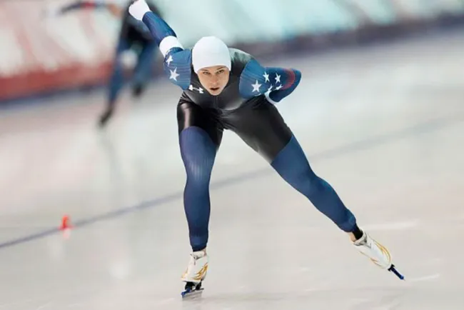 Amigas fraternas: le ‘regala’ su boleto olímpico