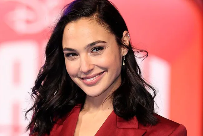 Gal Gadot protagonizará nueva versión de 'Para atrapar al ladrón', clásico de Hitchcock